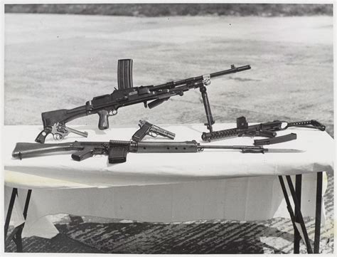 Early development of guide weapons in the uk 1940 1960. - Techniken des sehens-- vor und nach der fotografie.