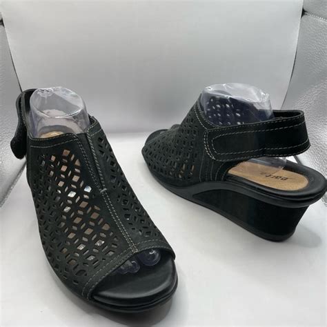 Earth Shoes Earth Perforated Leather Wedges Poshmark