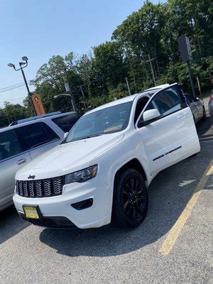 East Hills Chrysler Jeep Dodge RAM - Greenvale, NY