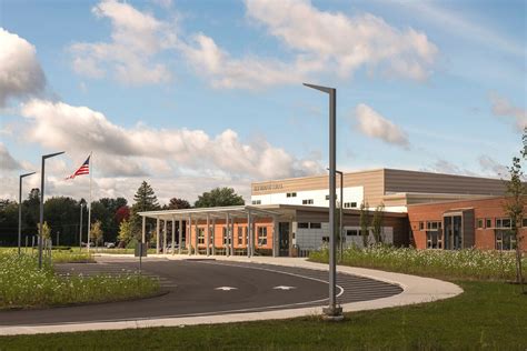 East Meadow Elementary — Jones Whitsett Architects