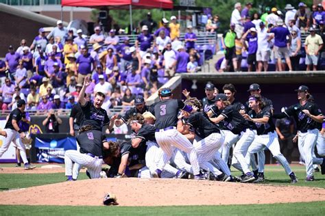 East carolina baseball score today. See highlights from ECU baseball's super regional Game 2 against Texas on Saturday at Lewis Field at Clark-LeClair Stadium. The Pirates took Game 1, 13-7, behind a 4-for-5 day from Bryson Worrell ... 