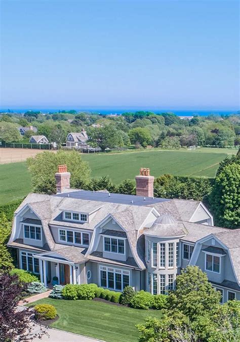 East hampton houses for sale. House offers 3 bedrooms, 2 full bathrooms with plenty of room for expansion in all directions. Great front and back yard, room for pool and pool house. $1,395,000. 3 beds 2 baths 1,263 sq ft 0.52 acre (lot) 28 Boatheaders Ln, East Hampton, NY 11937. Listing by Douglas Elliman Real Estate. 