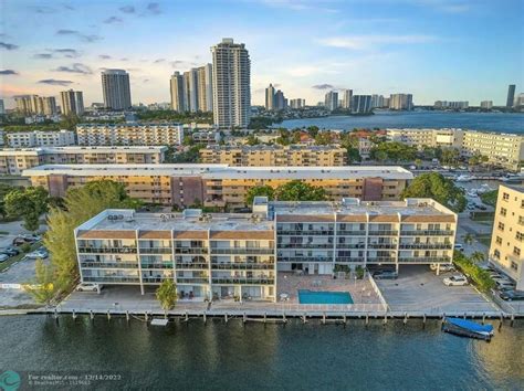 Eastern shores north miami beach fl. Dec 18, 2023 · Pelican Landing Eastern Shores Condos - 4000 NE 168th St, North Miami Beach, FL. Location Waterfront Year Built 1982 Number of Units 24 Number of Floors 4 Neighborhood Eastern [...] Gladis Henriquez 2023-07-19T13:59:40-04:00 