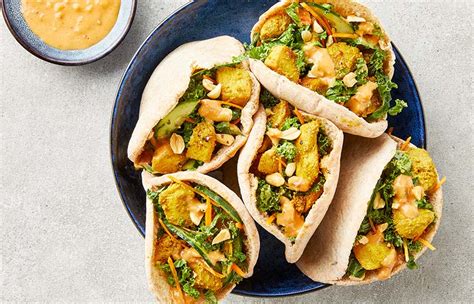 Easy Chicken Satay Pita Pockets recipe Countdown