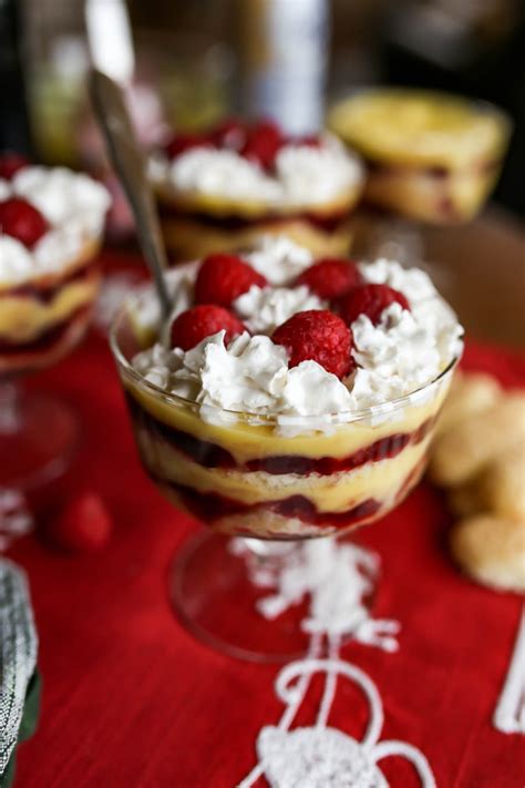 Easy Christmas Trifle Recipe - Lake Shore Lady