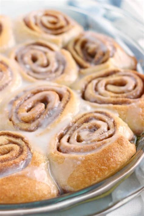 Easy Cinnamon Rolls Using Crescent Rolls