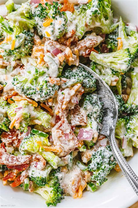 Easy Creamy Broccoli Salad with Bacon - YouTube