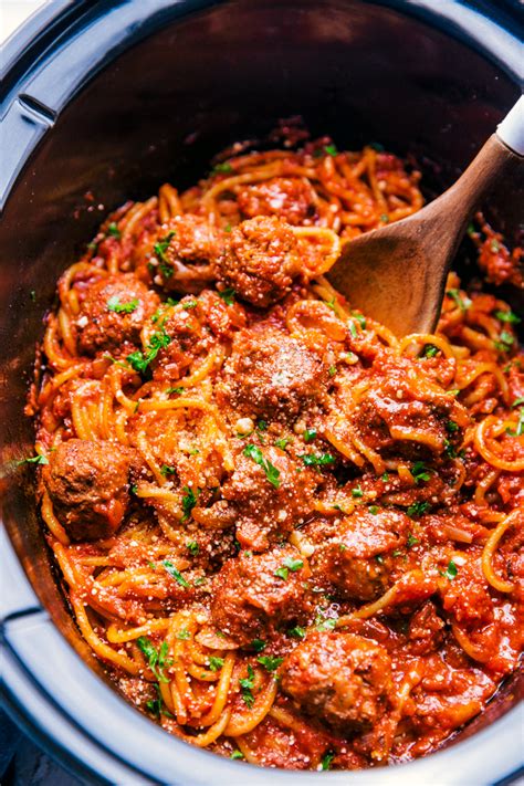 Easy Crockpot Spaghetti And Meatballs