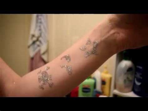 Easy Glitter tattoo removal - YouTube