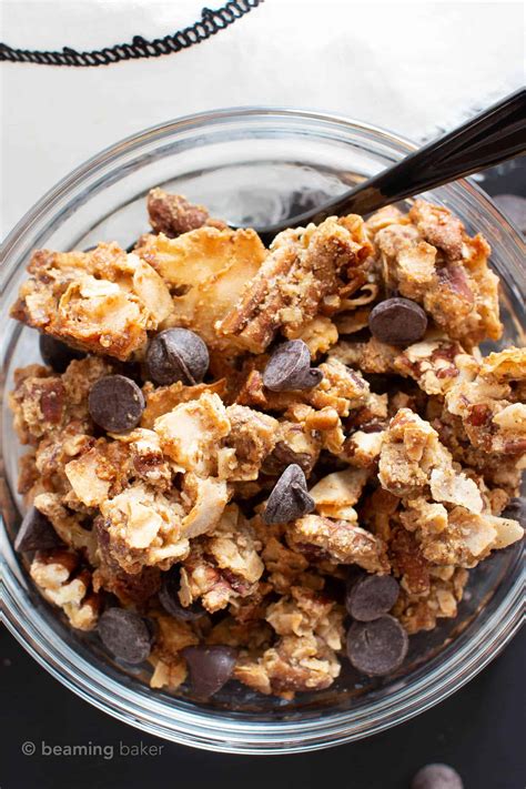 Easy Homemade Granola Recipe with Chocolate Chips