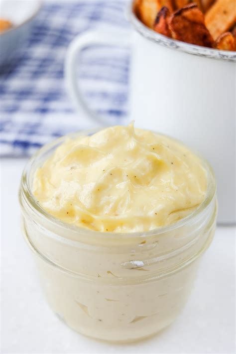 Easy Homemade Mayonnaise