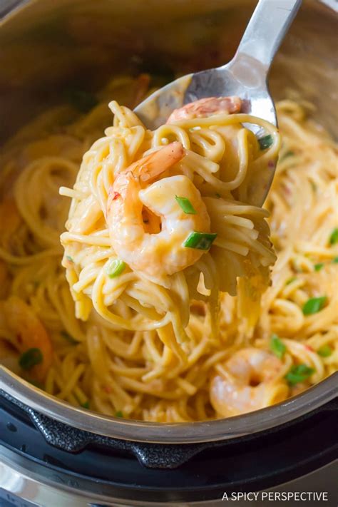 Easy Instant Pot Bang Bang Shrimp Pasta (Video) - A Spicy