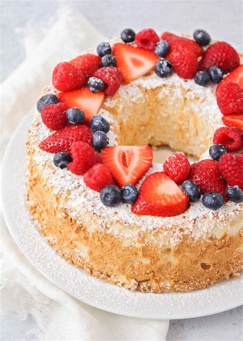 Easy Recipe: How To Decorate An Angel Food Cake