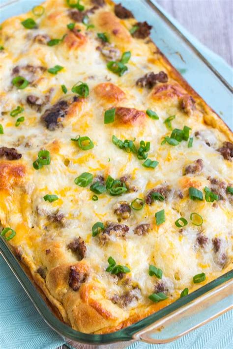 Easy Sausage Breakfast Casserole With Crescent Rolls