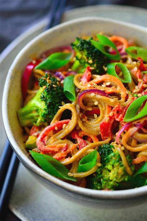 Easy and simple vegan recipes. In recent years, there has been a growing demand for plant-based alternatives in the fast food industry. As more people embrace a vegetarian or vegan lifestyle, restaurants are ada... 