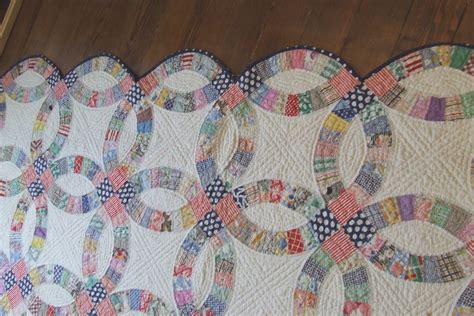 Easy double wedding ring quilt pattern free.  It&rsquo;s suitable for a full or queen size...