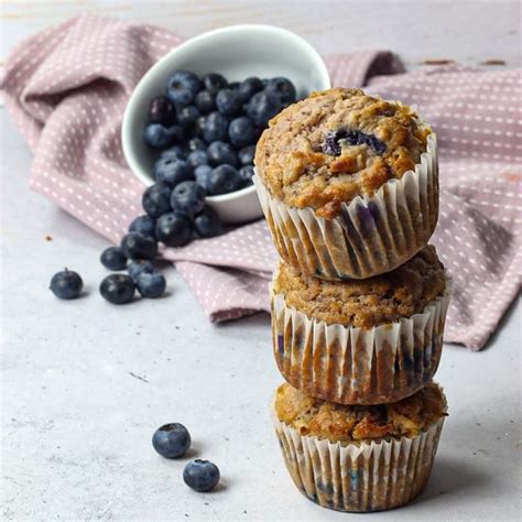 Easy low sugar berry oatmeal muffin recipe – The Nifty Baker