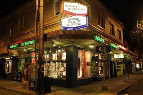 Easy street records in seattle. Easy Street Records & Cafe, Seattle: See 96 unbiased reviews of Easy Street Records & Cafe, rated 4.5 of 5 on Tripadvisor and ranked #354 of 3,408 restaurants in Seattle. 