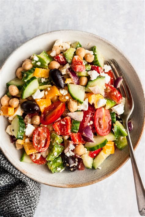 Easy vegan lunch. Avocado salads are quick and easy to make and will keep you full for longer. This vegan salad is made with cannellini beans, tomatoes and fresh herbs. Great for lunch or a light supper. Each ... 