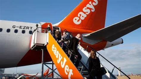 Easyjet allows free flight changes up to two hours