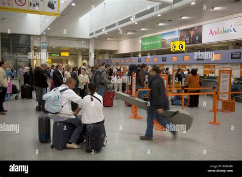 Easyjet check in when