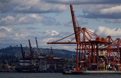 Eby ‘profoundly worried’ as B.C. port union issues strike notice covering 7,400 staff
