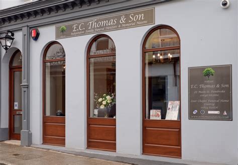 Ec thomas funeral directors.  Thomas & Son Limited delivers a profe...