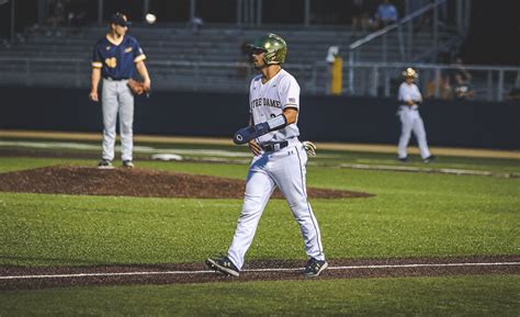 Notre Dame Baseball Schedule 2018 for Men's Baseball. Full schedule for the Fighting Irish Baseball. Join 1,000s of other Notre Dame Alumni and fans on NDNation.com- the independent voice on Notre Dame athletics.. 