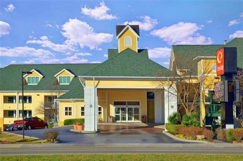 Econo lodge riverside pigeon forge tn. The Econo Lodge Riverside is located at 2440 Parkway, Pigeon Forge, TN 37865. You can reach us at 1-865-428-1231. Getting to our Hotel from I-40. To get to our hotel from I-40, please visit our Directions Page for complete directions. In summary, take Exit 407 and head towards Pigeon Forge which is approximately 12 miles away. 