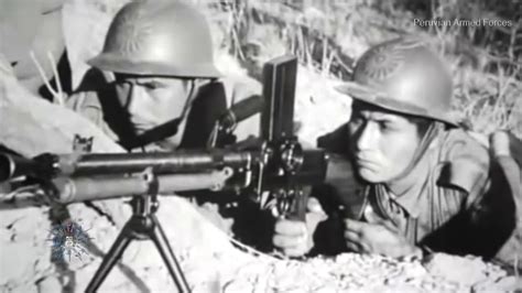En 1941, combatió en la Guerra contra Ecuador. El 23 de julio de 1941, la 41.ª Escuadrilla peruana despegó de Tumbes para cumplir una misión, al mando del teniente. comandante CAP Antonio Alberti e integrada por los tenientes CAP Fernando Paraud y José A. Quiñones y el alférez.. 