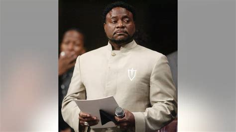 Eddie Long, megachurch pastor embroiled in scandal, dies