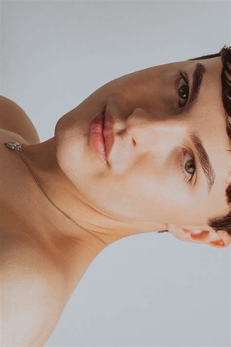 veodersti.rgarabwor.edu.pl. 