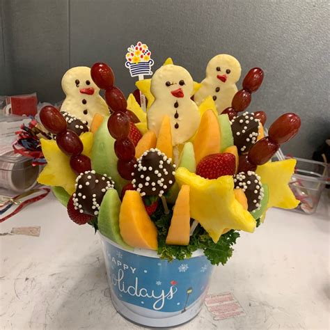 Edible arrangements erie pa. If you’re looking to gift someone a delicious, healthy arrangement, Edible Arrangements® has you covered. Our fruit bouquets include a variety of fresh fruit like cantaloupe balls, grapes, honeydew wedges, pineapples daisies, strawberries, and other mouth-watering fruits. All of our arrangements are carefully crafted by our Fruit Experts ... 
