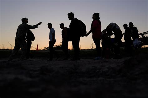 Editorial: Amid migrant crisis, D.C. Dems fight border security bid
