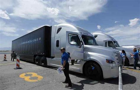 Editorial: California should exercise caution on self-driving trucks
