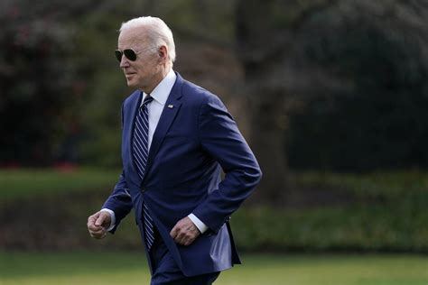 Editorial: Democrats fret as bad news mounts for Biden