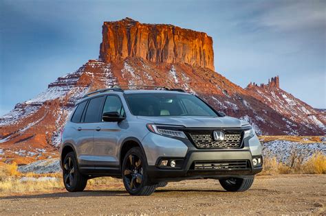 Detailed specs and features for the 2023 Honda Passport Elite including dimensions, horsepower, engine, capacity, fuel economy, transmission, engine type, cylinders, drivetrain and more.. 