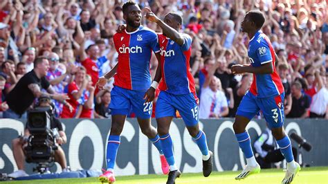 Edouard scores 2 for Crystal Palace in 3-2 win over Wolves in Premier League
