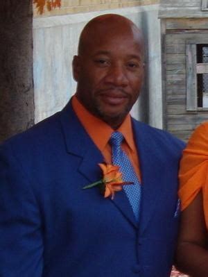 Edward hairston ohio. Edward L Hairston Sr, age 51, lives in Youngstown, OH. Find their contact information including current home address, phone number 330-318-8756, background check reports, and property record on Whitepages People Search, the most trusted online directory. 