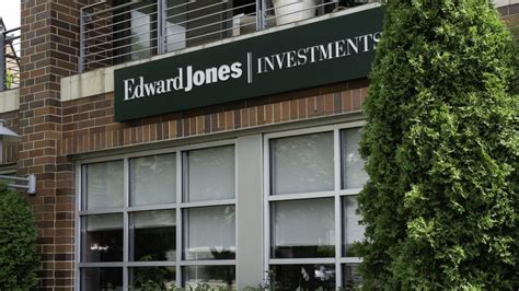 Edward Jones CD Rates . Since 1922, Edward Jones has been a leading financial services firm. It has a range of investment and deposit products, including certificates of deposit (CD)s. Edward Jones’ CDs are brokered accounts, meaning it offers CDs from multiple banks. As a result, Edward Jones CD rates can be significantly …. 