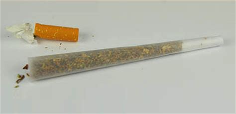 Een joint draaien - wikiHow