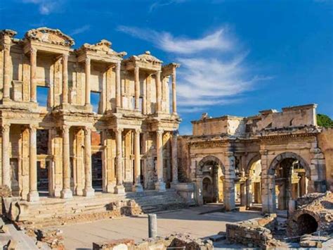 Efes antik kenti kuşadası kaç km