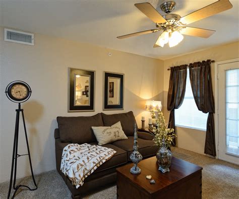 Efficiency apartments in el paso. See all available apartments for rent at Agave Courtyard in El Paso, TX. Agave Courtyard has rental units ranging from 600-1100 sq ft starting at $765. 
