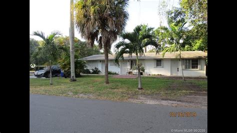 4605 Weekly is located in Lauderdale by the Sea, F