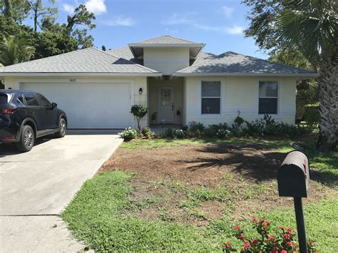Efficiency for rent in naples fl. 12th Street North, Naples , FL. Furnished room in a house. $1,200 inc. The 4 bedroom house has a 4 acre lake view, located in Lake Park, in walking distance to Publix, the beach, Naples Zoo, Fleischmann Park, Coastland Mall, Post Office, bus stop, 1.9 miles to 5th Ave S., etc First and last, month to month. 