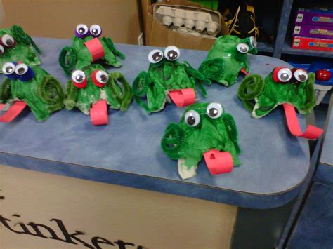 Egg Carton Frog - Crafts by Amanda