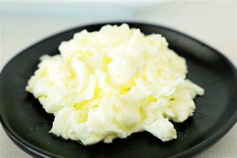 Eggwhites. Cooking Uses: Used in custards, sauces (like hollandaise), and as emulsifiers. Calories: Higher (about 55 calories per yolk). Fat: Contains fats (about 4.5 grams per yolk, with 1.6 grams being saturated fat). Protein: Moderate (about 2.7 grams per yolk). 