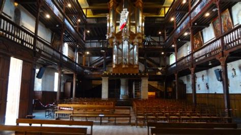 Eglise de Ciboure au Pays Basque - TourAdour