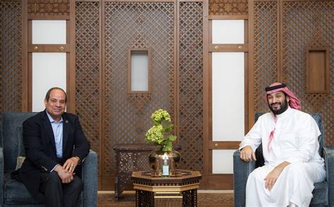 Egypt’s leader makes surprise visit to Saudi Arabia