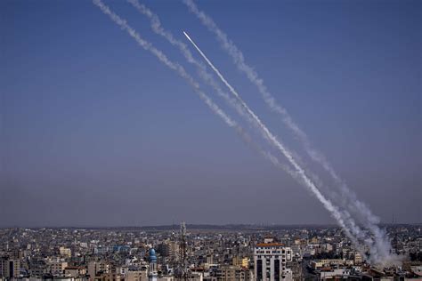 Egyptian TV station announces Gaza cease-fire, but Israeli-Palestinian fighting persists